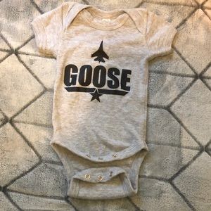 Short Sleeve Onsie (Size: Newborn)